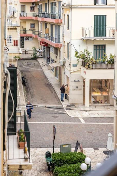 Апартаменты Corfu Downtown Экстерьер фото